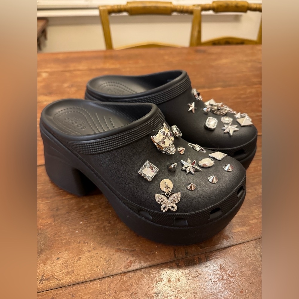 Crocs Studded Siren Platform Clogs
